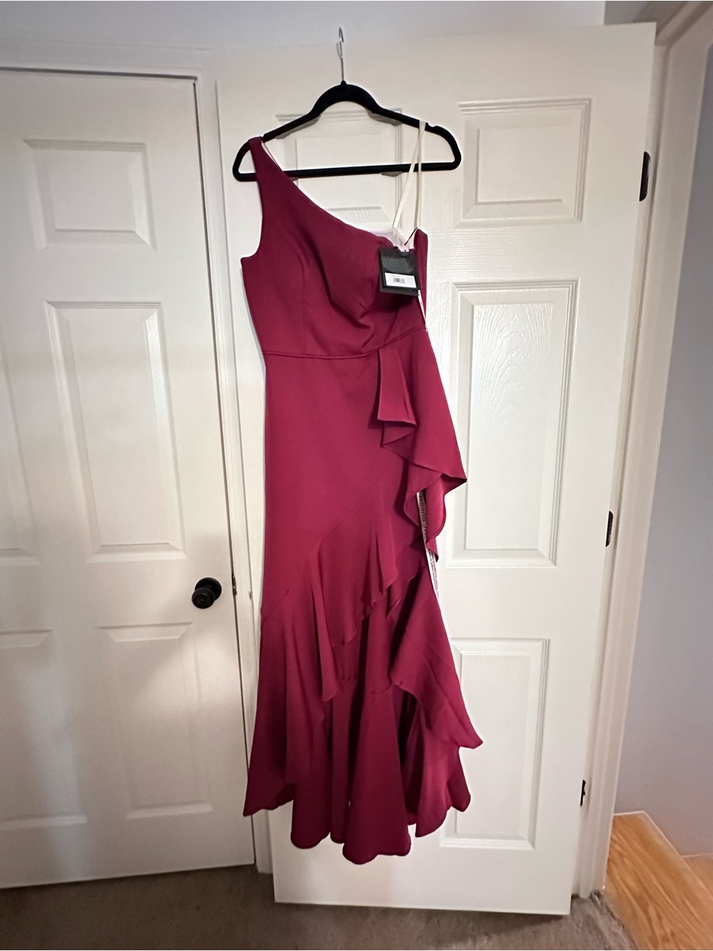 Ieena for Mac Duggal 49089 One Shoulder Ruffle Gown in Berry Size 6 - Picture 3 of 4